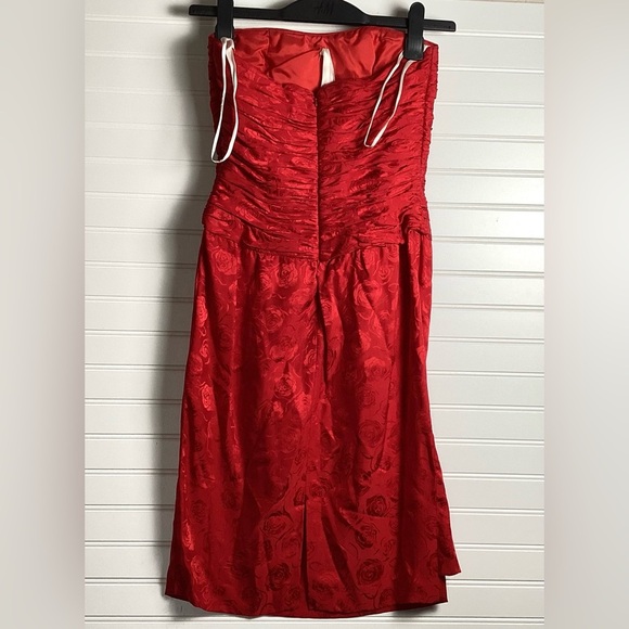 Silk studio 100% Silk strapless red MIDI dress Size 6 Coctail Party Wedding - Picture 4 of 6